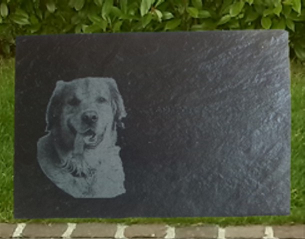 Gravierte Schiefertafel mit Foto